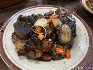 Iga Bakar dan Sate Koyor yang Viral di Jogja Ini Buka 24 Jam