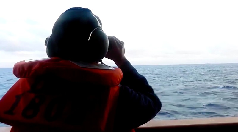 Lebih dari 10 kapal militer China mendekati zona perbatasan Taiwan sejauh 24 mil laut (44,4 kilometer) pada Selasa (1/4/2025) pagi. Sebagai respons, Taiwan mengerahkan kapal perangnya sendiri untuk menghadapi pergerakan tersebut. Lebih dari 10 kapal militer China mendekati zona perbatasan Taiwan sejauh 24 mil laut (44,4 kilometer) pada Selasa (1/4/2025) pagi. Sebagai respons, Taiwan mengerahkan kapal perangnya sendiri untuk menghadapi pergerakan tersebut. (Tangkapan Layar Video Reuters/TAIWAN DEFENCE MINISTRY)