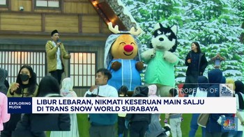 Video: Nikmati Keseruan Main Salju di Trans Snow World Surabaya