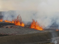 Tanda Dunia Sekarat, Gunung Berapi Meletus Bergantian