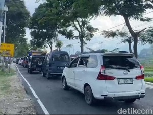 Jalur Telaga Sarangan Magetan Diatur Satu Arah untuk Urai Kepadatan