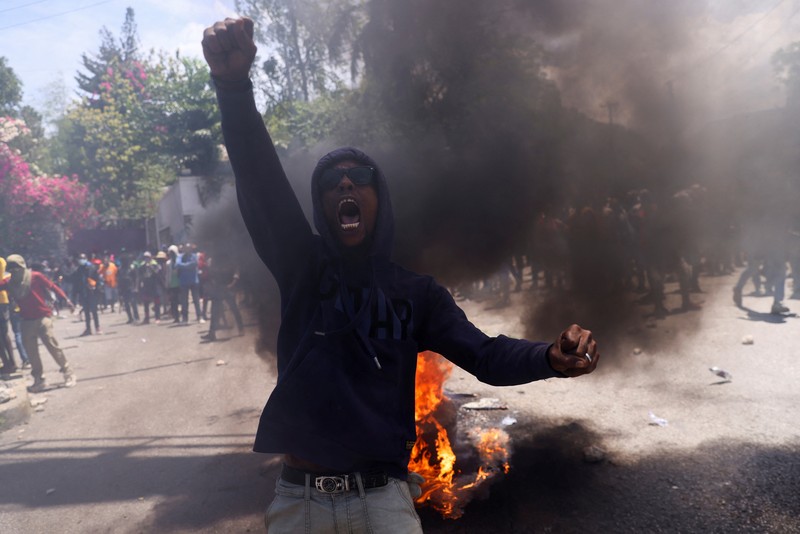 Demonstran Haiti memprotes ketidakamanan, di Port-au-Prince, Rabu (2/4/2025). (REUTERS/Ralph Tedy Erol) Demonstran Haiti memprotes ketidakamanan, di Port-au-Prince, Rabu (2/4/2025). (REUTERS/Ralph Tedy Erol)