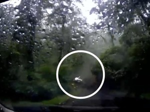 Longsor Sapu Pikap di Jalur Pacet-Cangar, 2 Orang Tewas