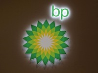 Laba Bersih BP Anjlok 70%, 'Terbakar' Pasar Gas hingga Aksi Trump