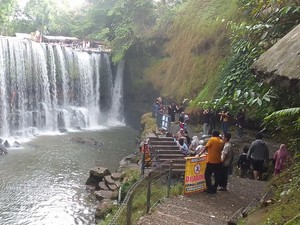 Libur Lebaran, Wisata Air Terjun Temam Lubuklinggau Dipadati Wisatawan