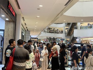 H+3 Lebaran, Mal di Medan Dipadati Pengunjung yang Berburu Diskon