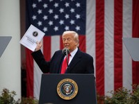 Awas! Guru Besar Ini Warning Efek Perang Dagang Trump ke Ekonomi RI