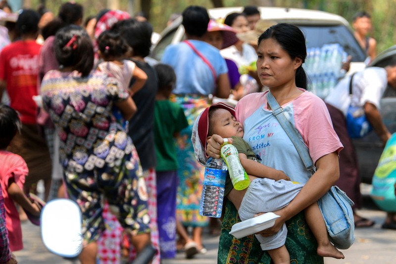 Suasana pasca gempa bumi dahsyat melanda Mandalay di Myanmar, Kamis (3/4/2025). (REUTERS/Stringer)