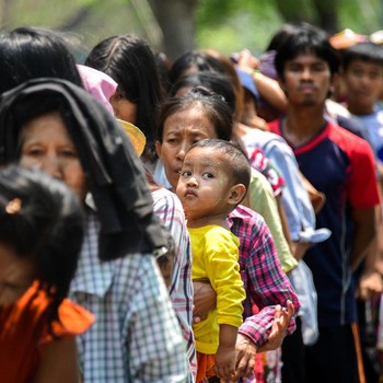Potret Baru Gempa Dahsyat Myanmar: Patung Buddha Rusak-3.000 Tewas