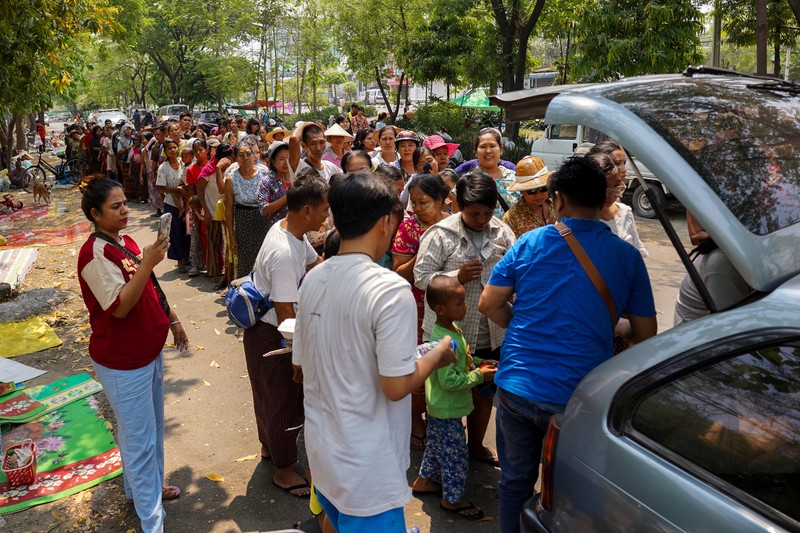 Suasana pasca gempa bumi dahsyat melanda Mandalay di Myanmar, Kamis (3/4/2025). (REUTERS/Stringer) Suasana pasca gempa bumi dahsyat melanda Mandalay di Myanmar, Kamis (3/4/2025). (REUTERS/Stringer)
