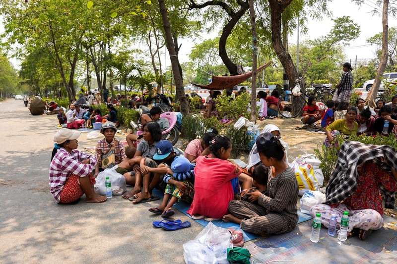 Suasana pasca gempa bumi dahsyat melanda Mandalay di Myanmar, Kamis (3/4/2025). (REUTERS/Stringer)