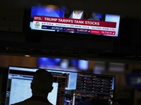 Potret Wall Street-Bursa Asia Rontok Terkena Dampak Tarif Trump