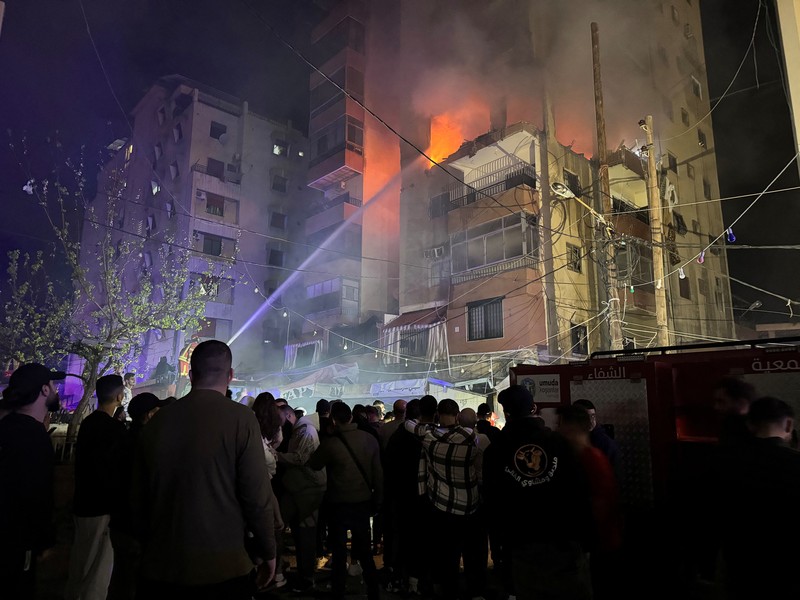 ISRAEL-PALESTINIANS/LEBANON-HAMAS Serangan Israel ke Lebanon dikabarkan menewaskan komandan Hamas Hassan Farhat, di Sidon, Lebanon, 4 April 2025. REUTERS/Ali Hankir