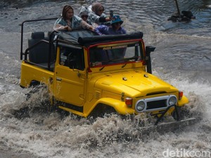 Jip Merapi Masih Jadi Primadona di Momen Libur Lebaran 2025