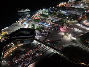 Ribuan Kendaraan Padati Pelabuhan Bakauheni Malam Ini