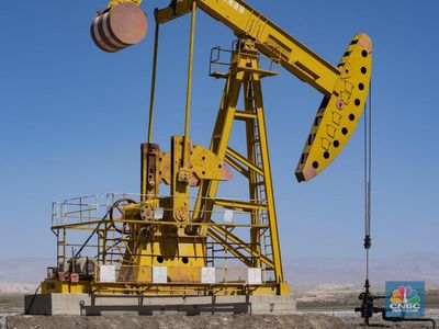 Harga Minyak Dunia Melemah, Pasar Tunggu Rilis Laporan OPEC dan IEA