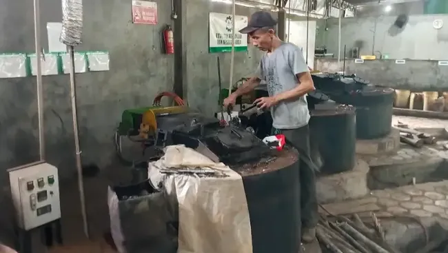 Warga Banjarnegara Sukses Produksi BBM Setara Solar, Namanya Petasol