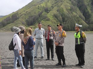 Kapolres Probolinggo Patroli ke Wisata Bromo Saat Libur Lebaran