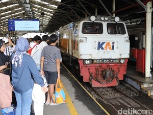 Belasan Ribu Pemudik Mulai Kembali ke Bandung Naik Kereta