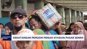 Video: Pemudik Penuhi Stasiun Pasar Senen