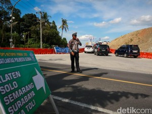 Usai Puncak Arus Balik, Kendaraan ke Tol Fungsional Tamanmartani Masih Mengular