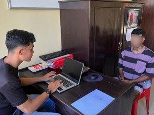 Mabuk Sopi, Pemuda Malaka Lempari Batu Mobil Youtuber Jajago Keliling Indonesia