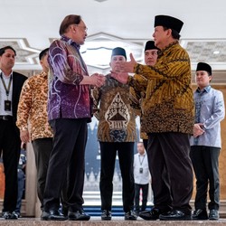 Prabowo Lebaran ke PM Malaysia, Bahas Penetapan Tarif Trump