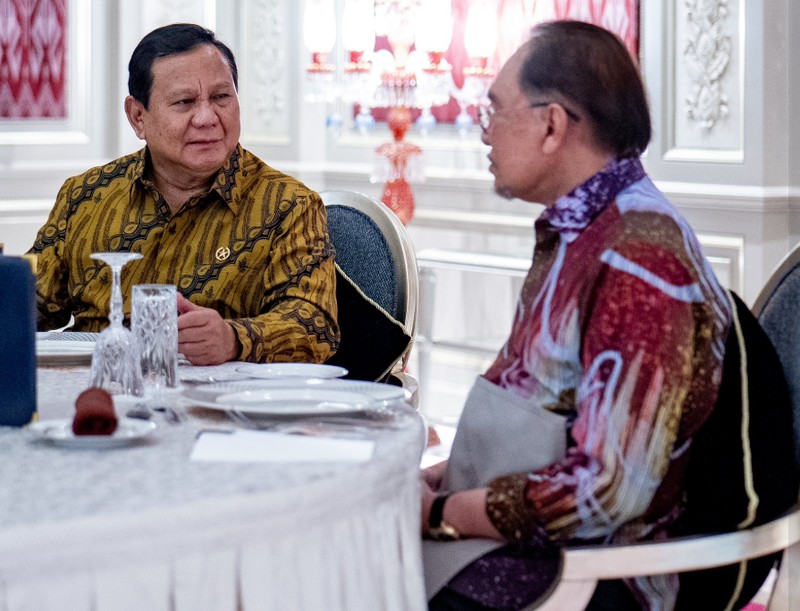 Pertemuan Presiden RI Prabowo Subianto dan PM Malaysia, Anwar Ibrahim. (Facebook/Anwar Ibrahim) Pertemuan Presiden RI Prabowo Subianto dan PM Malaysia, Anwar Ibrahim. (Facebook/Anwar Ibrahim)
