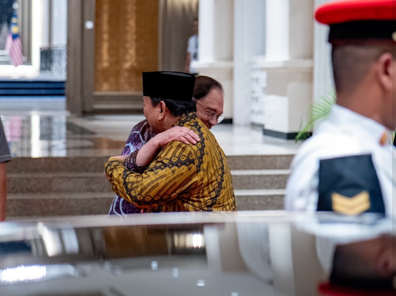 Pertemuan Presiden RI Prabowo Subianto dan PM Malaysia, Anwar Ibrahim. (Facebook/Anwar Ibrahim) Pertemuan Presiden RI Prabowo Subianto dan PM Malaysia, Anwar Ibrahim. (Facebook/Anwar Ibrahim)