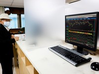 IHSG Dibuka Lagi, Penurunan Berkurang Jadi 8%