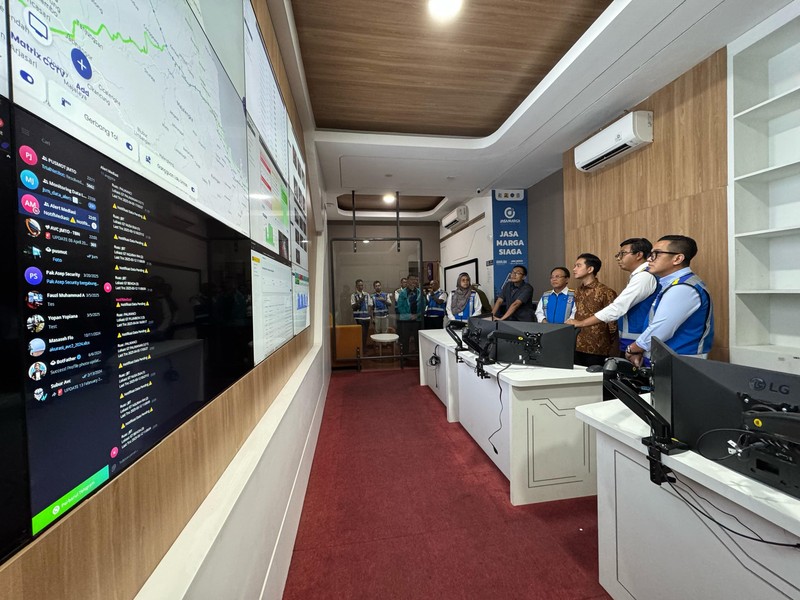 Wapres Tinjau Puncak Arus Balik Lebaran 2025 di Jasa Marga Toll Road Command Center. (Biro Pers, Media, dan Informasi
Sekretariat Wakil Presiden)