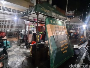 Kisah Mahasiswa Kudus Jualan Nasi Penyet Paket Hemat, Omzet Jutaan Per Hari