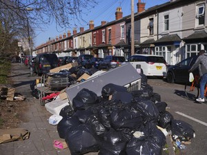 Video: Petugas Kebersihan Mogok Kerja, Kota Birmingham Dipenuhi Sampah