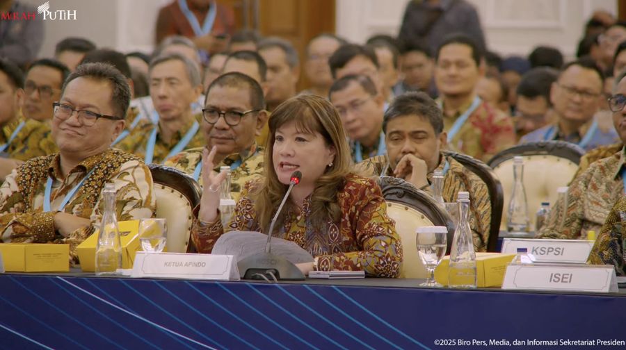 Ketua Umum APINDO Shinta Kamdani di acara Sarasehan Ekonomi bersama Presiden RI dengan tema 
