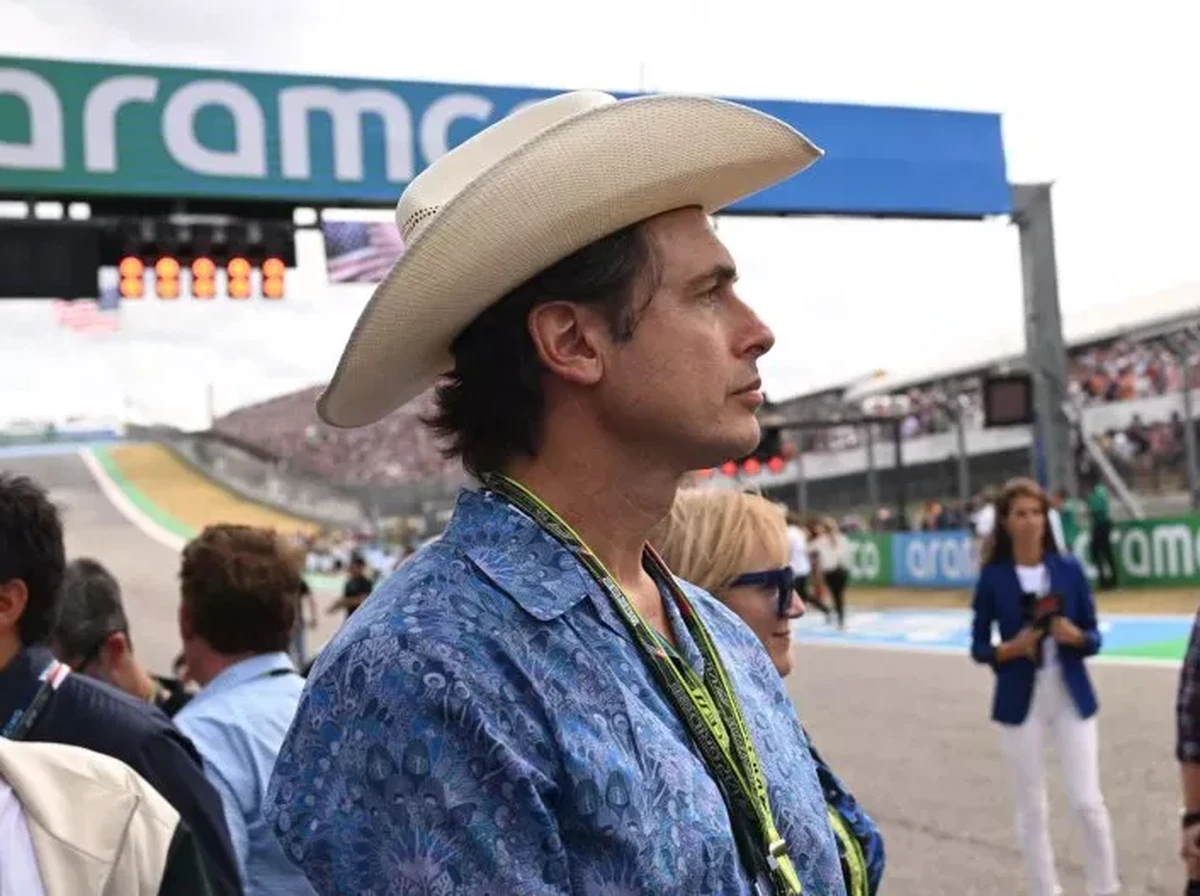 Adik Elon Musk Bela Paket Upah Fantastis CEO Tesla Meski Kontroversial