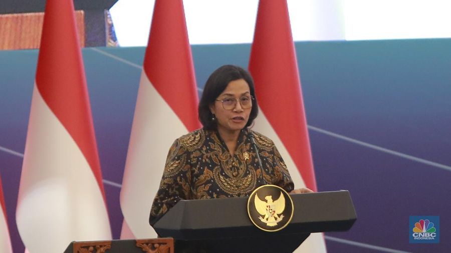 Menteri Keuangan Sri Mulyani memberi pidato di acara Sarasehan Ekonomi bersama Presiden RI dengan tema 