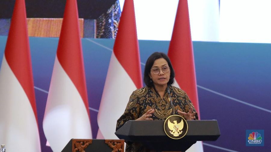 Menteri Keuangan Sri Mulyani memberi pidato di acara Sarasehan Ekonomi bersama Presiden RI dengan tema
