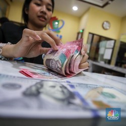 Rupiah Balik Arah, Dolar Malah Ditutup Naik ke Rp16.810