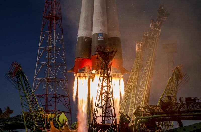 Roket Soyuz milik Rusia sukses meluncur dari kosmodrom Baikonur di Kazakhstan pada Selasa (8/4). (REUTERS/Maxim Shemetov) Roket Soyuz milik Rusia sukses meluncur dari kosmodrom Baikonur di Kazakhstan pada Selasa (8/4). (REUTERS/Maxim Shemetov)