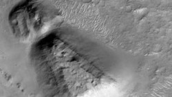 Struktur Aneh Ditemukan di Mars, Diduga Bukti Peradaban Kuno