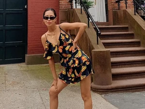 5 Jenis Sneakers yang Cocok dan Nyaman Dipadukan dengan Dress