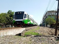 KA Jenggala Tabrak Truk yang Terobos Rel, Asisten Masinis Meninggal