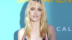 Jadi Kontroversi, Kristen Stewart Resmi Menikah dengan Kekasih Wanitanya