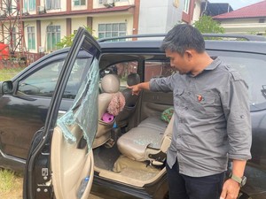 Ditinggal Salat di Masjid, Kaca Mobil Rita Pecah-Barang Berharga Raib