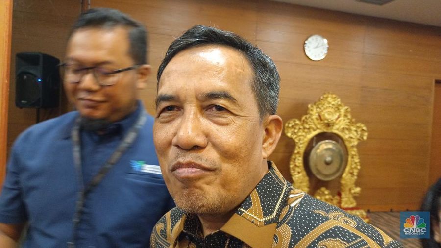 Plt. Direktur Jenderal Perdagangan Luar Negeri sekaligus Sekretaris Jenderal Kementerian Perdagangan, Isy Karim saat ditemui di Auditorium Kemendag, Rabu (9/4/2025). (CNBC Indonesia/Martyasari Rizky)