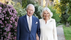 Potret Terbaru Raja Charles & Ratu Camilla Rayakan 20 Tahun Pernikahan