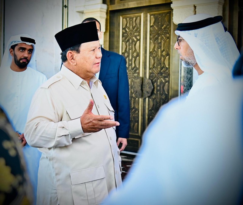 Presiden Republik Indonesia, Prabowo Subianto, tiba di Presidential Flight, Abu Dhabi, Persatuan Emirat Arab (PEA), pada Rabu, (9/4/2025), sekitar pukul 06.30 waktu setempat. (Dok. BPMI)