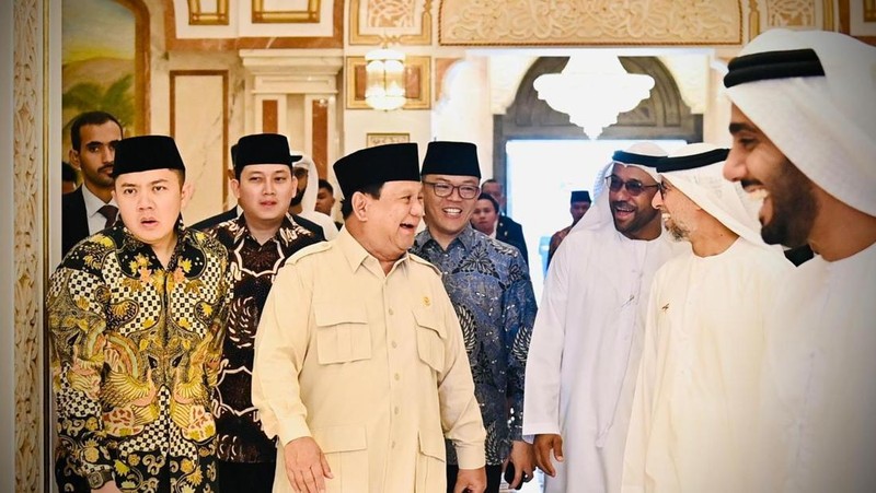 Presiden Republik Indonesia, Prabowo Subianto, tiba di Presidential Flight, Abu Dhabi, Persatuan Emirat Arab (PEA), pada Rabu, (9/4/2025), sekitar pukul 06.30 waktu setempat. (Dok. BPMI)