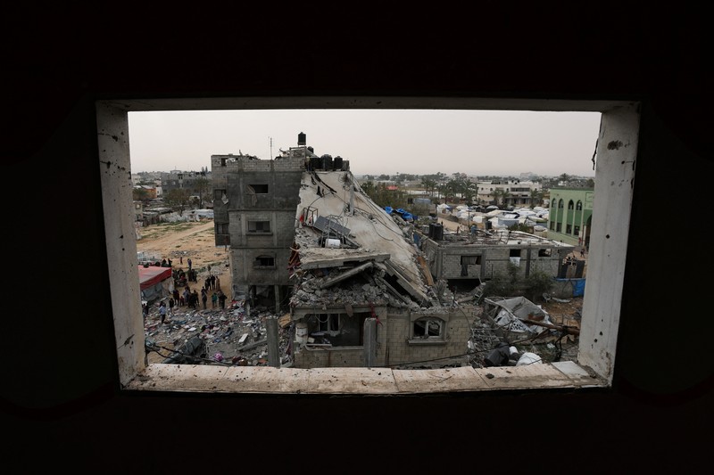 Suasana reruntuhan di lokasi serangan Israel terhadap sebuah rumah, di Deir Al-Balah di Jalur Gaza bagian tengah pada 8 April 2025. (REUTERS/Ramadan Abed) Suasana reruntuhan di lokasi serangan Israel terhadap sebuah rumah, di Deir Al-Balah di Jalur Gaza bagian tengah pada 8 April 2025. (REUTERS/Ramadan Abed)