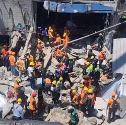 Atap Diskotek Ambruk: 100 Tewas, Ada Penyanyi Terkenal & Gubernur